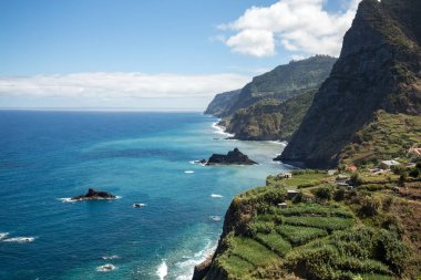 Madeira, Portekiz Kuzey kıyısında üzerinde bakış açısı