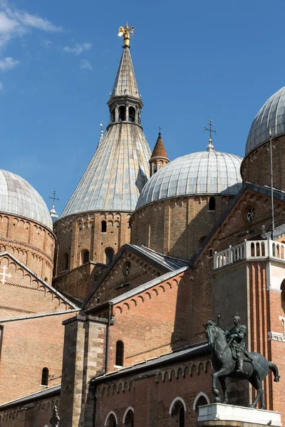 Basílica de Sant 'Antonio da Padova, en Padua, Italia — Foto de Stock