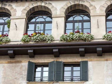 Verona tarihi şehir merkezi bir binanın dış cephe. İtalya