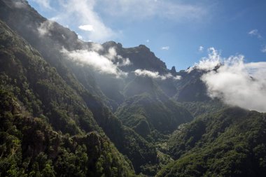 Pico yapmak Arieiro görülen Balcoes bakış açısı, Ribeiro Firo, Madeira, Portekiz