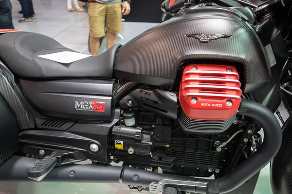 Moto Guzzi Mgx 21 motorfiets weergegeven op Moto Show in Krakau. Polen. Exposanten presenteren de meest interessante aspecten van de auto-industrie — Stockfoto