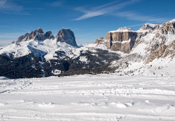 Dolomites 알프스에서 스키 지역입니다. 인 발 갈 드 나 Sella 그룹을 내려다. — 스톡 사진