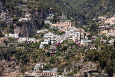 Özel Villa ve Amalfi kayalık sahil otel bulundu. Campania. İtalya