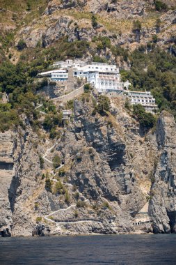 Özel Villa ve Amalfi kayalık sahil otel bulundu. Campania. İtalya