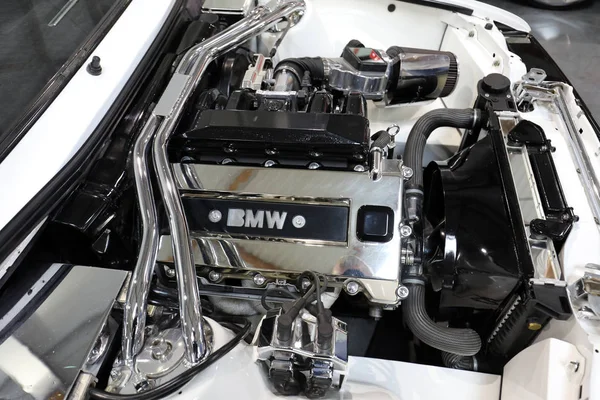 Tuning moteur BMW affiché au MOTO SHOW à Cracovie. Pologne. Les exposants présentent les aspects les plus intéressants de l'industrie automobile — Photo