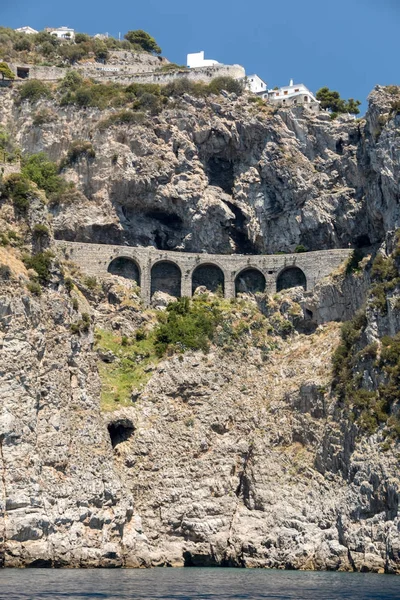 Malownicze trasy z Sorrento do Salerno na wybrzeżu Amalfi. Campania, Włochy — Zdjęcie stockowe