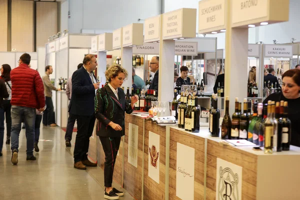 International Wine Trade Fair ENOEXPO in Cracow. Producers of wine from all around the world meet the importers distributors and representatives. Cracow. Poland — Stock Photo, Image