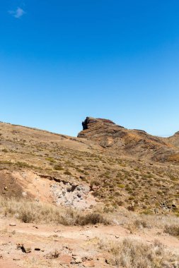 Portekiz 'in Madeira şehrinin doğusundaki Ponta de Sao Lourenco' da güzel bir manzara.