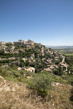 Gordes 'in ortaçağ tepe kasabası. Provence. Fransa.