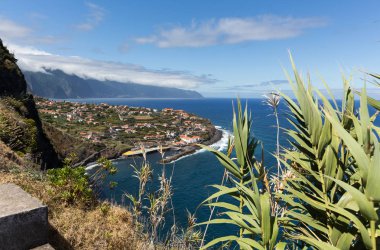 Madeira, Portekiz Kuzey kıyısında üzerinde bakış açısı