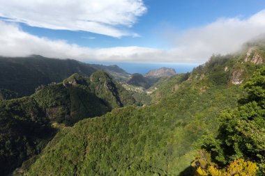 Madeira, Portekiz Kuzey kıyısında üzerinde bakış açısı