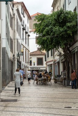 Funchal, Madeira, Portekiz, 4 Eylül 2016: Bölge Velha - en iyi restoranlar ve kafeler Funchal ünlü en eski bölgesi. Madeira, Portekiz