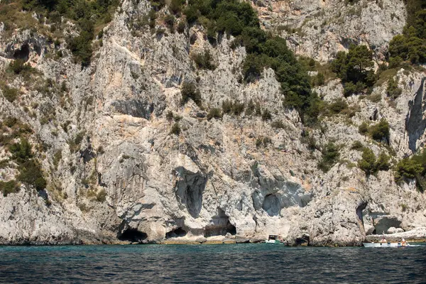 Capri Italië Juni 2017 Uitzicht Vanaf Boot Boten Met Toeristen — Stockfoto