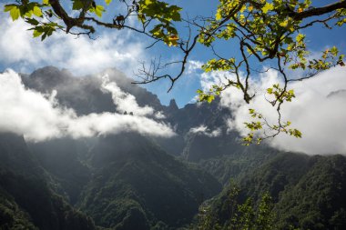 Pico yapmak Arieiro görülen Balcoes bakış açısı, Ribeiro Firo, Madeira, Portekiz