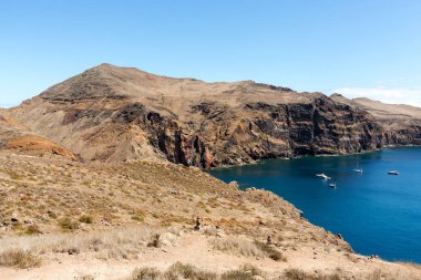 Portekiz 'in Madeira şehrinin doğusundaki Ponta de Sao Lourenco' da güzel bir manzara.