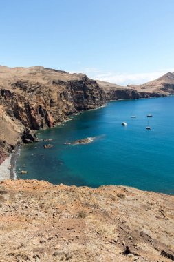Portekiz 'in Madeira şehrinin doğusundaki Ponta de Sao Lourenco' da güzel bir manzara.