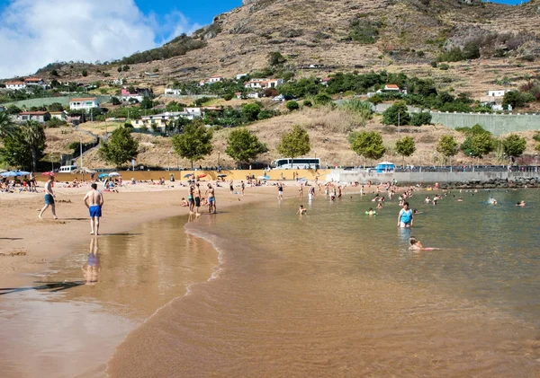 Machico Madera Portugalia Września 2016 Ludzie Odpoczynku Słoneczny Dzień Plaży — Zdjęcie stockowe