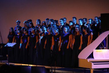 Krakov, Polonya - 8 Aralık 2017: Multimedya Noel hitabet - Varşova Futura ve koro Fermata tarafından gerçekleştirilen Bethlehem için galası. Cracow. Polonya