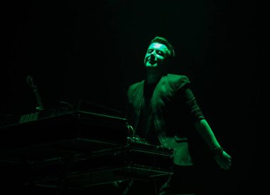 Gorlice, Polonya - 15 Haziran 2017: Tomasz Mrenca uluslararası multimedya sunum - ortam Festivali canlı. Gorlice. Polan