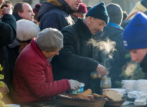 Cracow Poland December 2017 Christmas Eve Poor Homeless Main Square — Stock Photo, Image