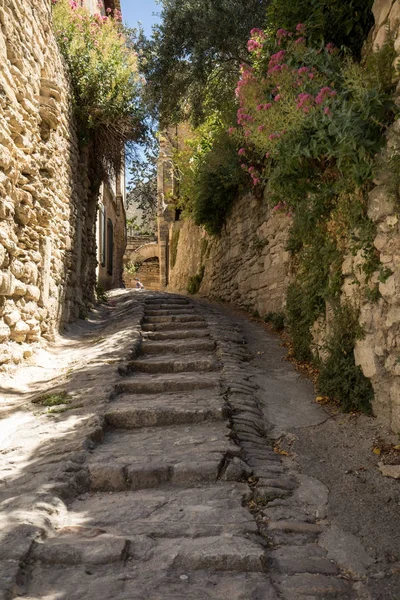 Meredek Alley Középkori Házak Gordes Valamelyik Hoteljében Provence Franciaország — Stock Fotó