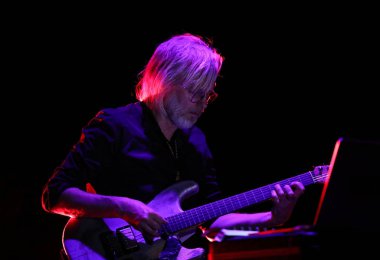 Gorlice, Polonya - July14 2017: Eivind Aarset uluslararası multimedya sunum - ortam Festivali canlı. Gorlice. Polonya