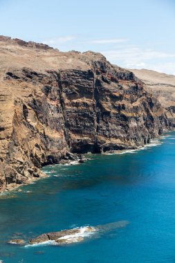 Portekiz 'in Madeira şehrinin doğusundaki Ponta de Sao Lourenco' da güzel bir manzara.