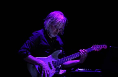 Gorlice, Polonya - July14 2017: Eivind Aarset uluslararası multimedya sunum - ortam Festivali canlı. Gorlice. Polan