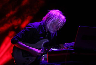 Gorlice, Polonya - July14 2017: Eivind Aarset uluslararası multimedya sunum - ortam Festivali canlı. Gorlice. Polan