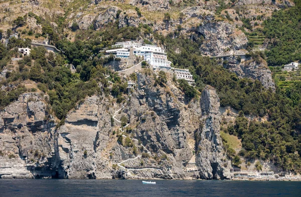 Ville Alberghi Esclusivi Sulla Costa Rocciosa Amalfi Campania Italia — Foto Stock