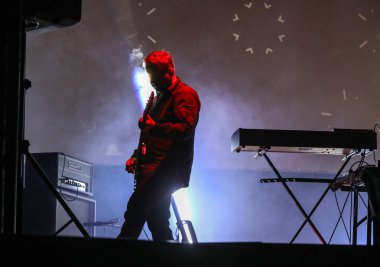 Gorlice, Polonya - 14 Temmuz 2017: Suç ortağı ilişki uluslararası multimedya sunum - ortam Festivali canlı. Gorlice. Polan