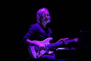 Gorlice, Polonya - July14 2017: Eivind Aarset uluslararası multimedya sunum - ortam Festivali canlı. Gorlice. Polan