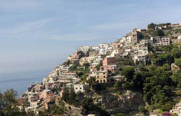 Panorama Von Positano Mit Häusern Die Den Hügel Hinaufklettern Kampanien — Stockfoto
