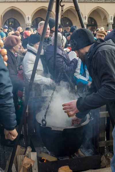 Krakov Polsko Prosince 2017 Štědrý Den Chudých Bezdomovců Hlavním Náměstí — Stock fotografie