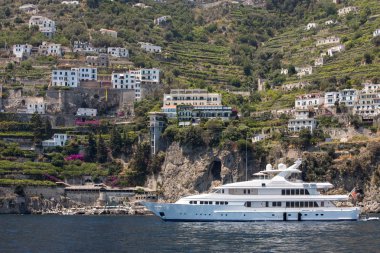 Lüks motoryat Positano, Campania yakınındaki Amalfi sahilinde Kiralık kaliteli temiz. İtalya