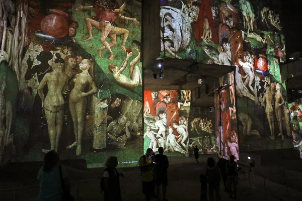 Франция Июня 2017 Года Удивительный Мир Озила Брейгеля Арсимбольдо Шоу Стоковое Фото