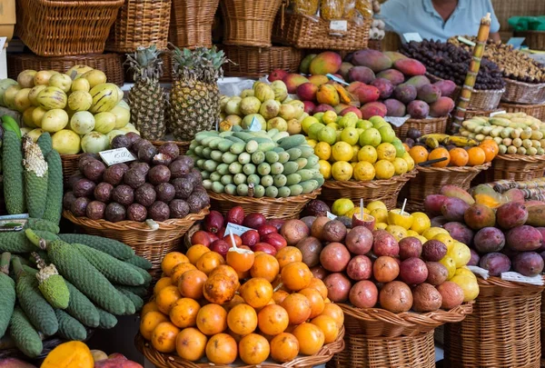 Funchal Madeira Portugal September 2016 Fresh Exotic Fruits Mercado Dos — Stock Photo, Image