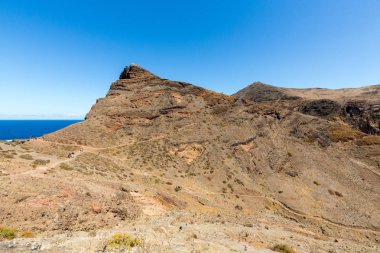 Portekiz 'in Madeira şehrinin doğusundaki Ponta de Sao Lourenco' da güzel bir manzara.