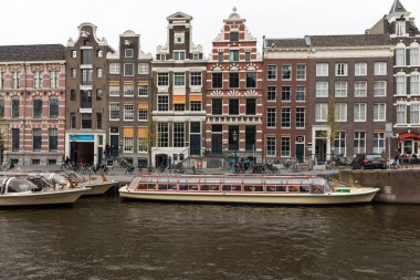 Amsterdam, Hollanda - 20 Nisan 2017: büyük tekerlek üzerinde Koninginnedag Dam Square Amsterdam Hollanda 