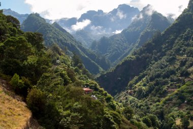 Pico yapmak Arieiro görülen Balcoes bakış açısı, Ribeiro Firo, Madeira, Portekiz