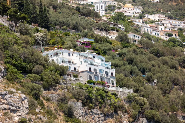 Amalfi Nin Kayalık Sahillerinde Özel Villalar Daireler Campania Talya — Stok fotoğraf