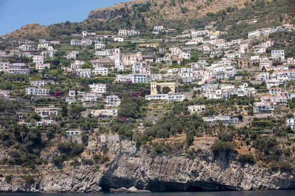 Amalfi Nin Kayalık Sahillerinde Özel Villalar Daireler Campania Talya — Stok fotoğraf