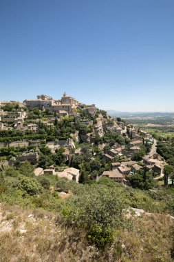 Gordes 'in ortaçağ tepe kasabası. Provence. Fransa.