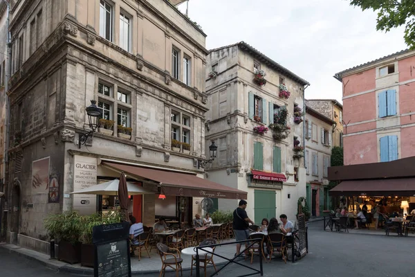 Arles Francie Června 2017 Lidí Kteří Sedí Kavárně Place Forum — Stock fotografie