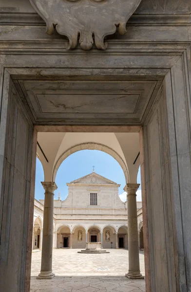 Montecassino Italia Junio 2017 Claustro Abadía Benedictina Montecassino Italia — Foto de Stock