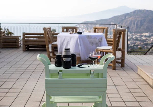 Lentes Listas Para Una Sesión Fotos Terraza Con Vistas Bahía —  Fotos de Stock