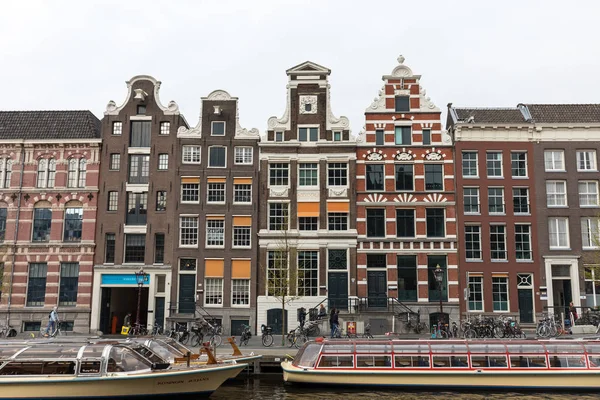 Amsterdam Países Bajos Abril 2017 Vista Sobre Rokin Canal Oude — Foto de Stock