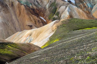 Fjallabak Doğa Rezervi 'ndeki Landmannalaugar volkanik dağları. İzlanda