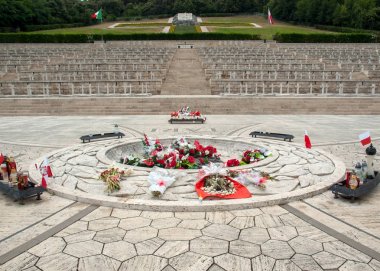  Lehçe savaş Monte Cassino - 19 Mayıs 1944 11 Monte Cassino savaşta ölen Polonyalı asker nekropol mezarlıkta. İtalya