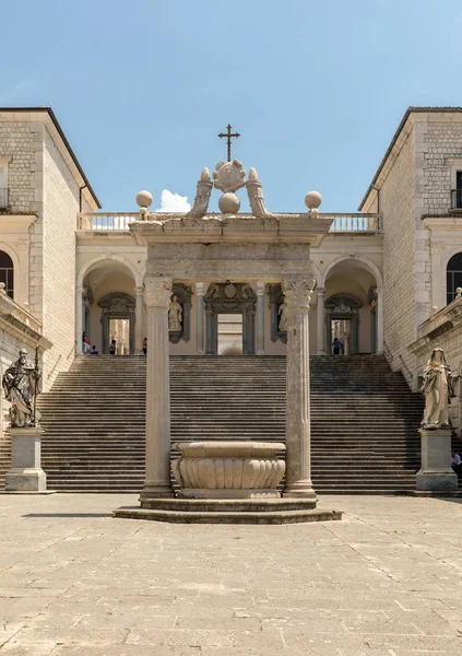 Monte Cassino Italië Juni 2017 Stortbak Standbeelden Van Benedictus Scholastica — Stockfoto